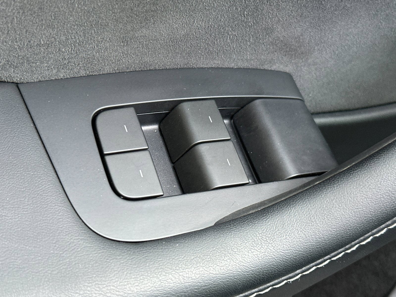 2024 Tesla Model Y Performance