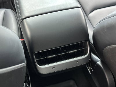 2024 Tesla Model Y Performance