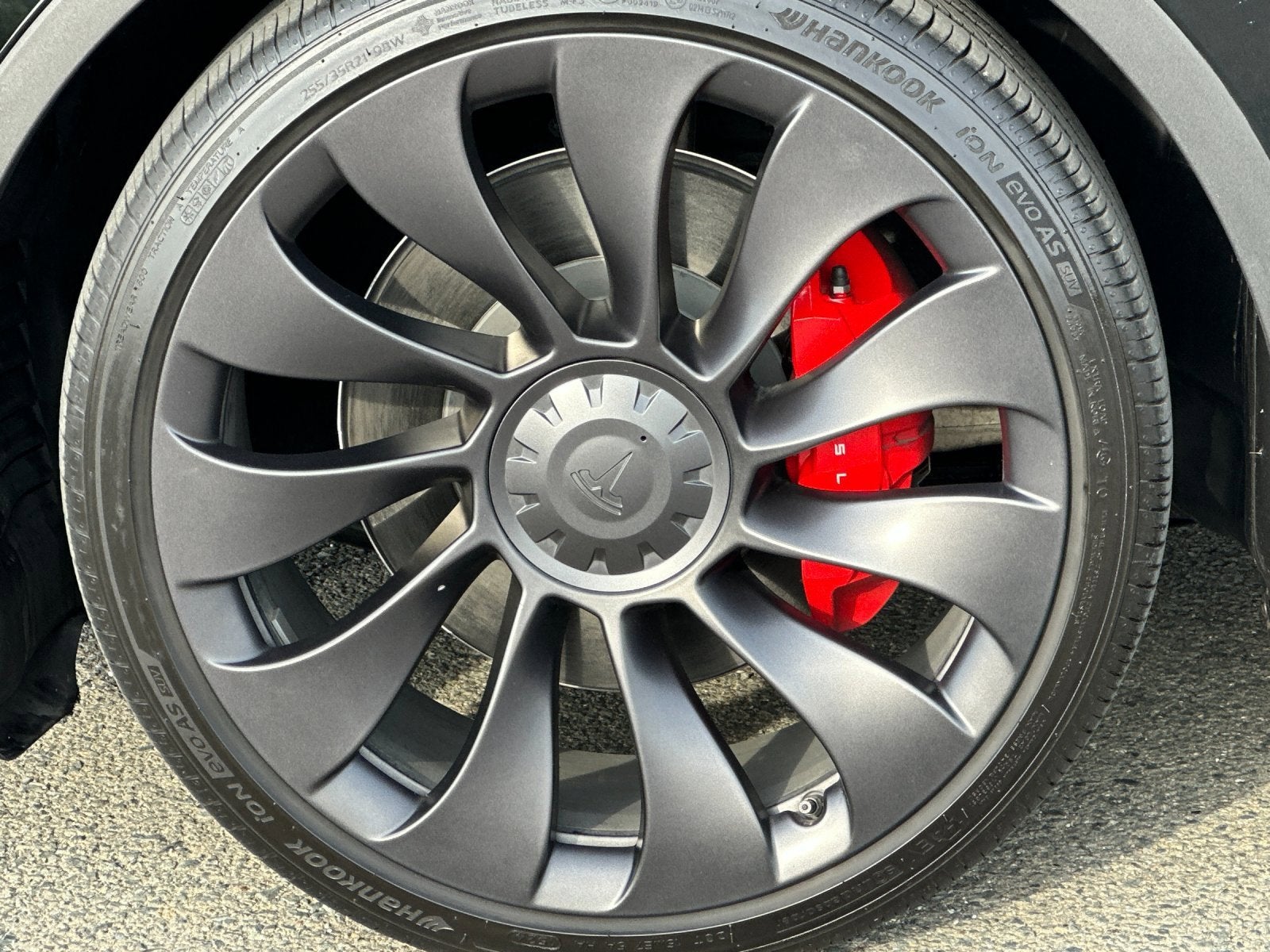 2024 Tesla Model Y Performance