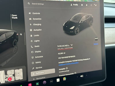 2024 Tesla Model Y Performance