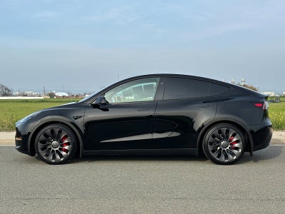 2024 Tesla Model Y Performance
